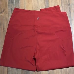 EUC Zyia - Red Pocket Brilliant Hi-Rise capri 20"